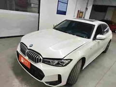 2023 BMW 3 Series 320Li M Sport Package, белый — фото 1