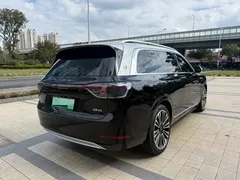 2024 Aito M9 EREV Ultra 52kWh 6-seat, чёрный — фото 16