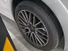 2022 Porsche Cayenne S 2.9T Platinum Edition, белый — фото 6