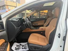 2022 Lexus NX 400h+ PHEV, белый — фото 4