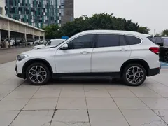 2022 BMW X1, белый — фото 3
