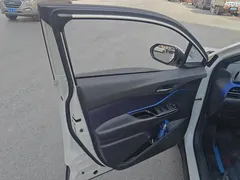 2020 Toyota C-HR 2.0L, белый — фото 7
