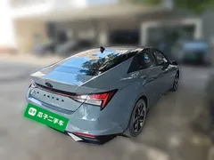2021 Hyundai Elantra 1.5L CVT LUX Premium — фото 6