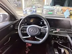 2021 Hyundai Elantra 1.5L CVT LUX Premium — фото 11