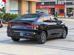 2023 BYD Qin PLUS Champion DM-i PHEV 55KM Leading, чёрный — фото 20