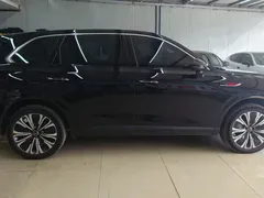 2026 Hongqi HS6 PHEV 220 4WD Smart Hybrid, чёрный — фото 8