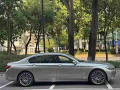 2019 BMW 7 Series 740Li Leading M Sport Package — фото 4