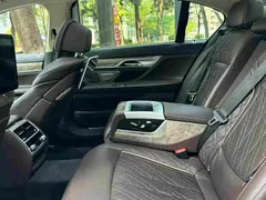 2019 BMW 7 Series 740Li Leading M Sport Package — фото 10