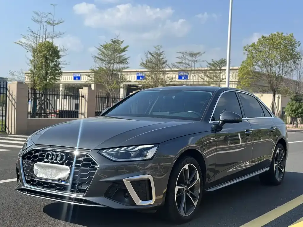 2022 Audi A4L 40 TFSI Fashion Dynamic