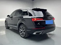 2021 Audi Q7 55 TFSI quattro S line Sport, чёрный — фото 6