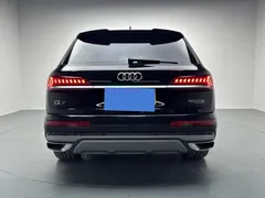 2021 Audi Q7 55 TFSI quattro S line Sport, чёрный — фото 7