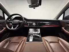 2021 Audi Q7 55 TFSI quattro S line Sport, чёрный — фото 9