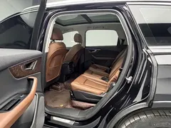 2021 Audi Q7 55 TFSI quattro S line Sport, чёрный — фото 11