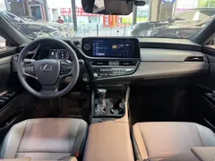 2023 Lexus ES 200 Excellence, белый — фото 7