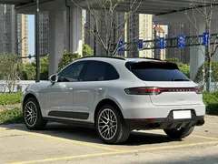 2021 Porsche Macan 2.0T — фото 19
