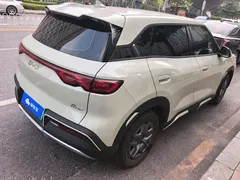 2025 BYD Yuan UP EV 301km Pilot, зелёный — фото 3
