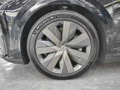 2025 Li Auto i8 Standard, чёрный — фото 12