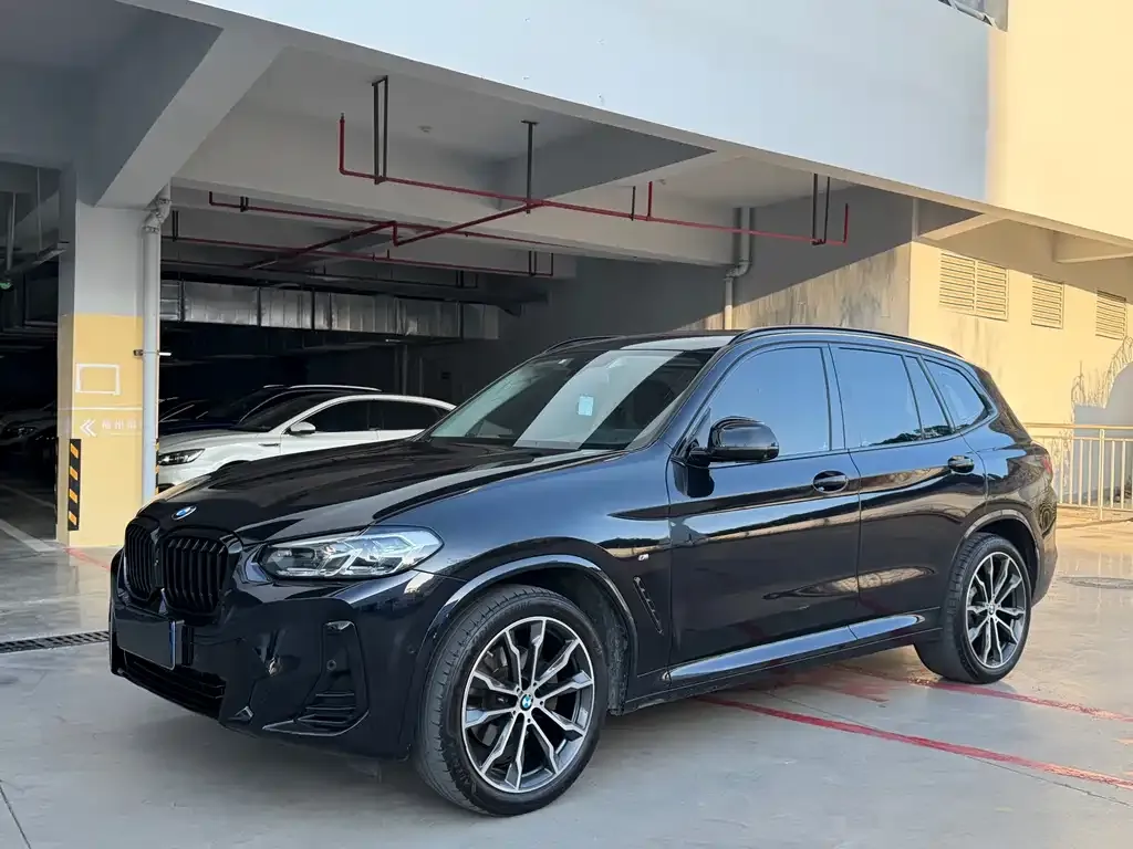 2023 BMW X3 Leading M Night Package