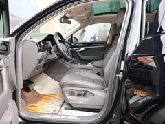 2021 Volkswagen Touareg 3.0TSI Black Sport Package, чёрный — фото 5