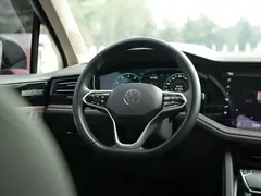 2021 Volkswagen Touareg 3.0TSI Black Sport Package, чёрный — фото 8