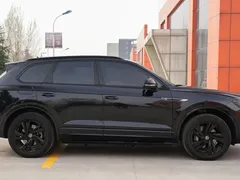 2021 Volkswagen Touareg 3.0TSI Black Sport Package, чёрный — фото 15