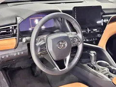 2021 Toyota Camry 2.5G Luxury, белый — фото 4