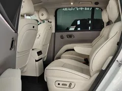 2025 Li Auto i8 Standard, белый — фото 4