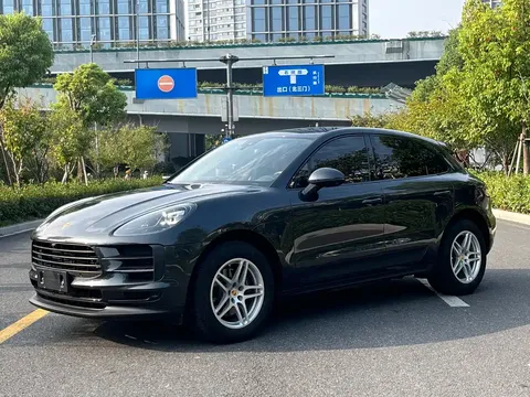 2021 Porsche Macan 2.0T