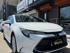 2021 Toyota Levin 185T CVT Luxury, белый — фото 3