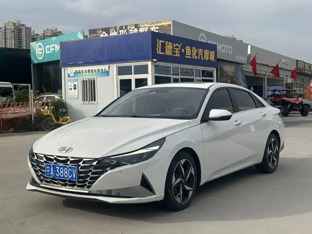 2022 Hyundai Elantra 240TGDi DCT LUX Premium