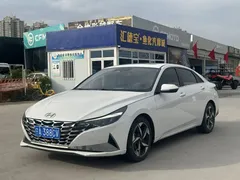 2022 Hyundai Elantra 240TGDi DCT LUX Premium, белый — фото 1
