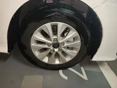 2023 Toyota Corolla 1.8L Hybrid Pioneer, белый — фото 24