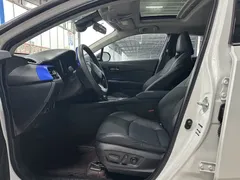 2022 Toyota C-HR 2.0L Leading, белый — фото 4
