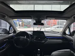 2022 Toyota C-HR 2.0L Leading, белый — фото 7