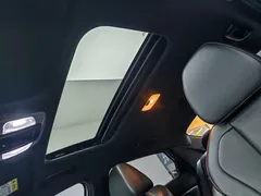 2021 Hyundai Elantra 240TGDi DCT LUX Premium, белый — фото 18
