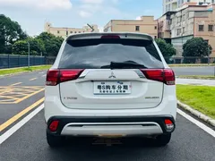 2021 Mitsubishi Outlander 2.4L 4WD 5-seat, белый — фото 8