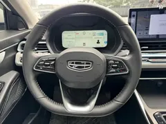 2023 Geely Emgrand 4th Gen Champion 1.5L CVT Flagship, белый — фото 13