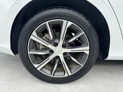 2023 Geely Emgrand 4th Gen Champion 1.5L CVT Flagship, белый — фото 21