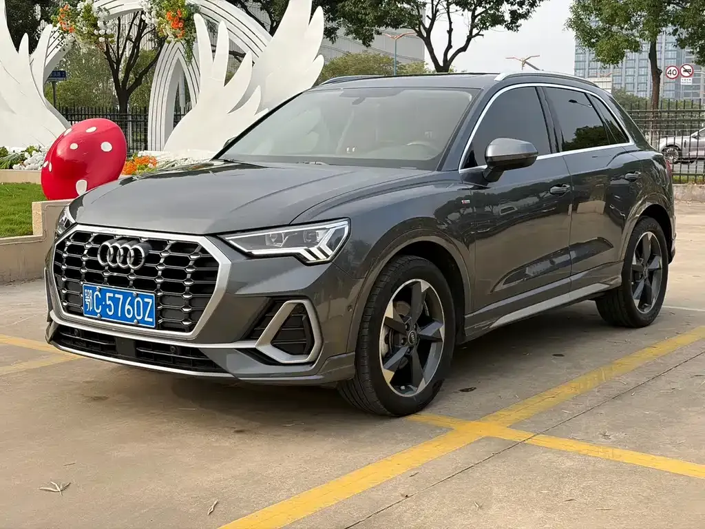 2021 Audi Q3 35 TFSI Fashion Sport
