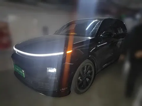 2023 Li Auto L8