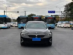 2022 BMW 5 Series 530Li Leading Luxury Package, чёрный — фото 1