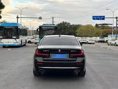 2022 BMW 5 Series 530Li Leading Luxury Package, чёрный — фото 5