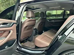 2022 BMW 5 Series 530Li Leading Luxury Package, чёрный — фото 8
