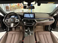 2021 BMW 5 Series 525Li M Sport Package, чёрный — фото 21