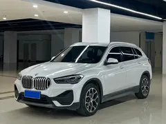 2022 BMW X1, белый — фото 1
