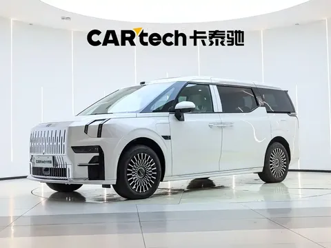 2024 Zeekr 009 6-Seat Executive 4WD 108kWh