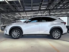 2020 Lexus NX 200 4WD Fashion, белый — фото 4