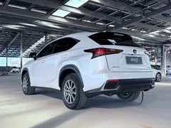 2020 Lexus NX 200 4WD Fashion, белый — фото 5