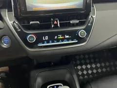 2022 Toyota Levin Hybrid 1.8H E-CVT Luxury, белый — фото 12