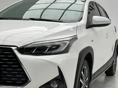 2022 Toyota Yaris L Zhixuan X 1.5L CVT Premium, белый — фото 4